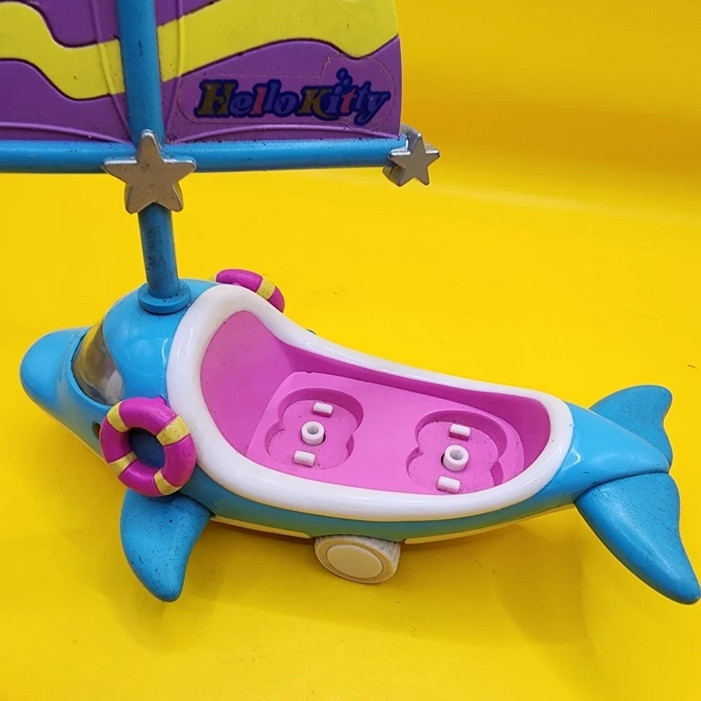 2002 Hello Kitty Dream World Dolphin Yacht Sanrio